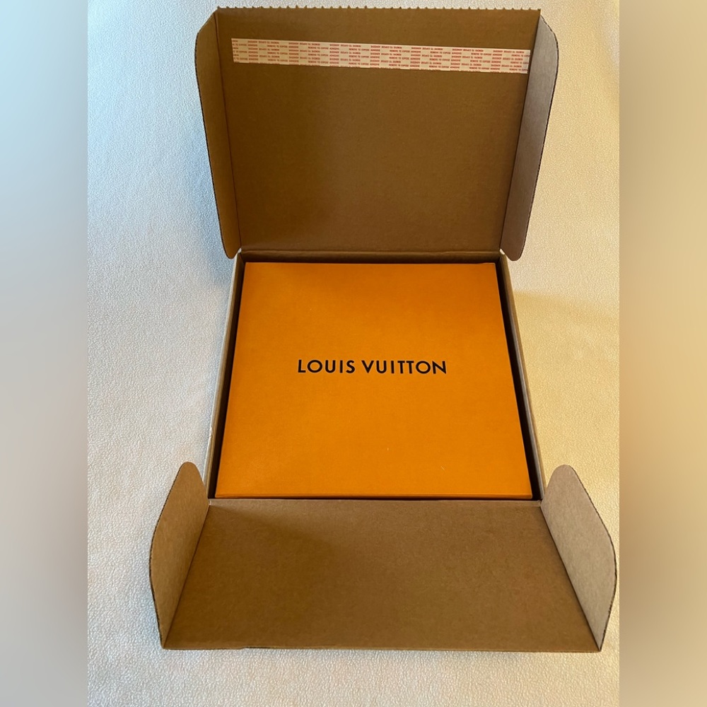 New Large Louis Vuitton Magnetic Gifting Box, Ribbon, Dust Bag and Gift Card